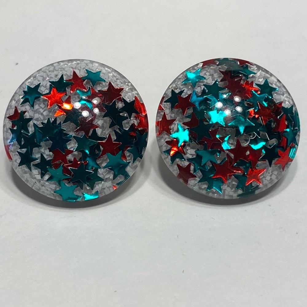 Mid Century Vintage confetti Lucite earrings clip on Festive